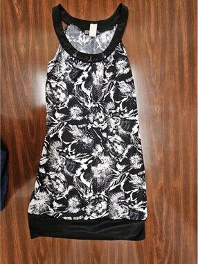 Volume One Women's Black and White Floral Sleeveless A-Line Dress Small Coquette
